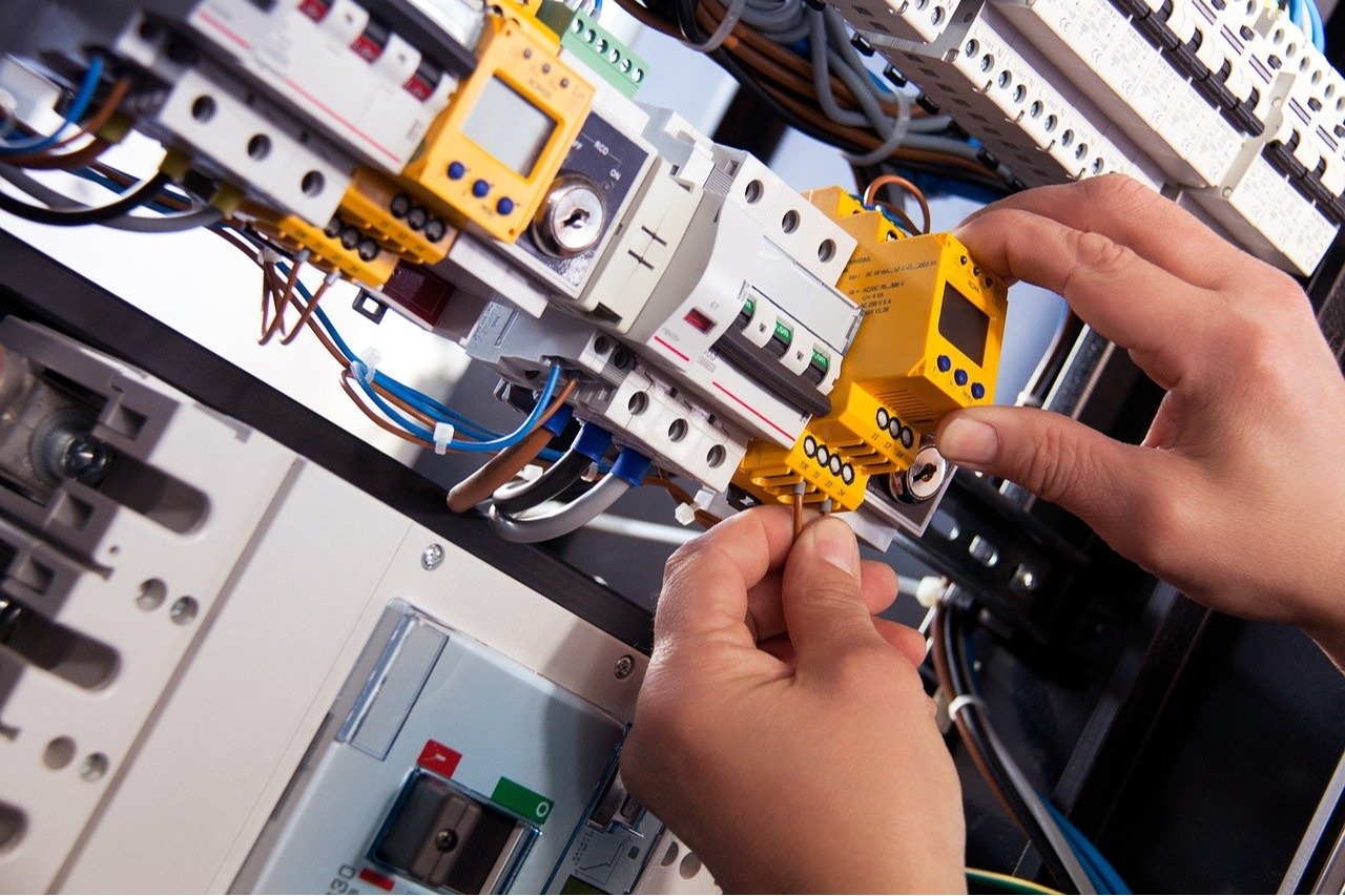 
Denver Electric and Solar: Residential Electrician Services